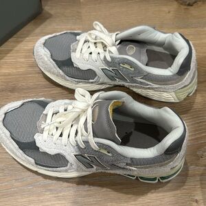 New balance 9.5 men’s shoes